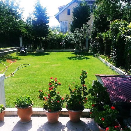 Jeelani Guest House Srīnagar Екстериор снимка